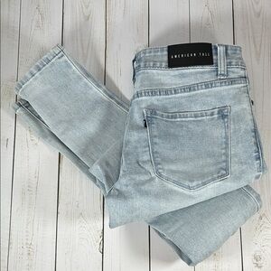 AMERICAN TALL • Women's Light Blue Skinny Jeans